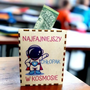 Prezent na Dzień Chłopaka - skarbonka, nadruk uv