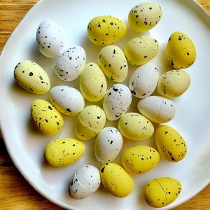 Jajka nakrapiane róże 2,5cm /50szt 01-05