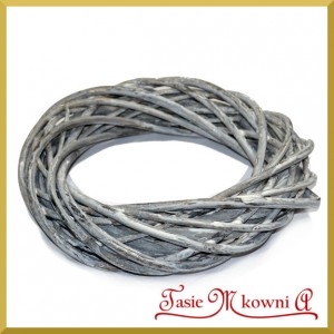 Wianek rattanowy szary 20 cm 