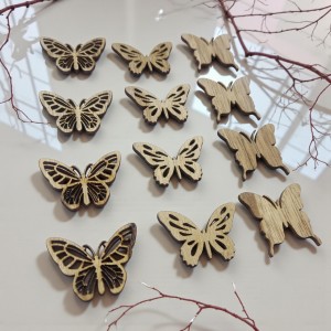 Drewniane motylki ażurowe i pełne 12szt naturalne